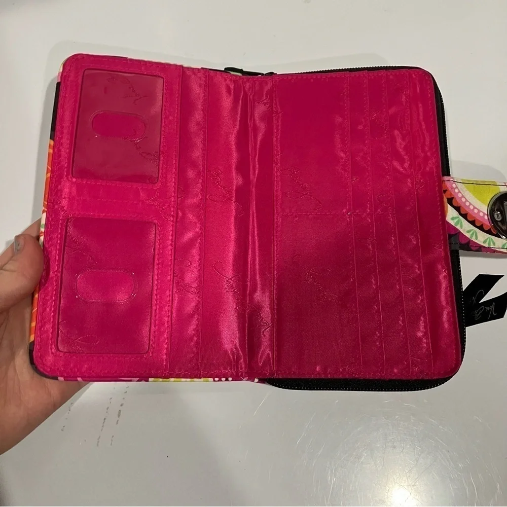 Vera Bradley Ziggy Zinnia‎ turn lock wallet - Picture 2 of 7
